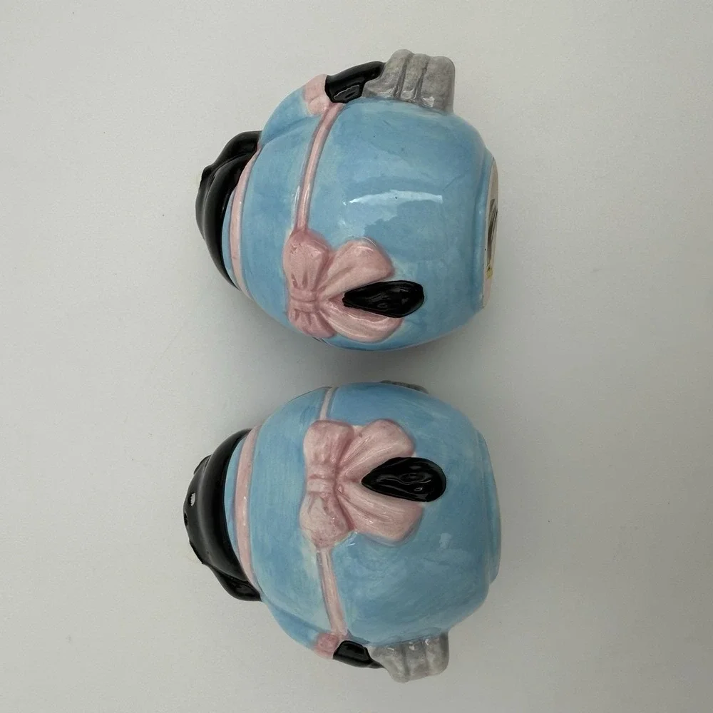 Vintage Milk Carton and Cow Salt And Pepper Shakers Set Anthropomorhic 1990s